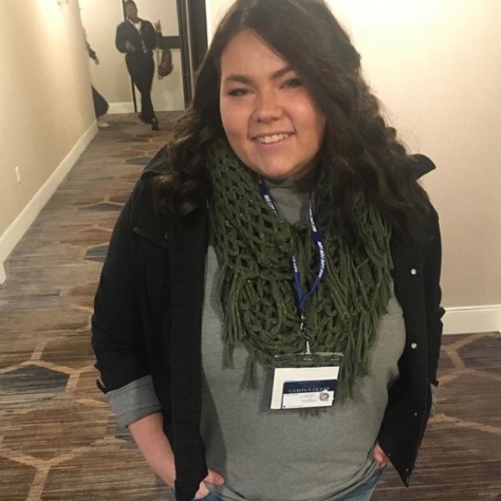 Meet your Posher, Em